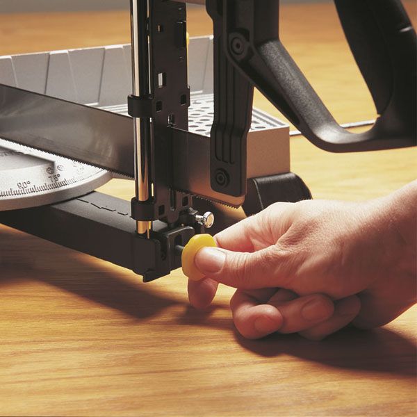 Стусло с ножовкой Stanley 1-20-800